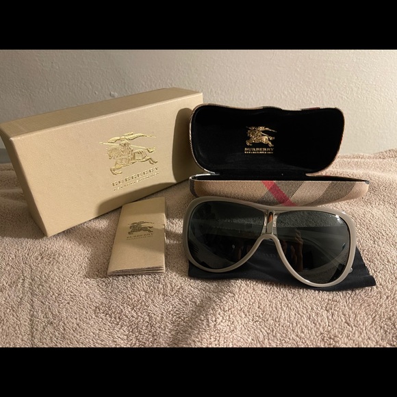 Burberry sunglasses (unisex) main image 8